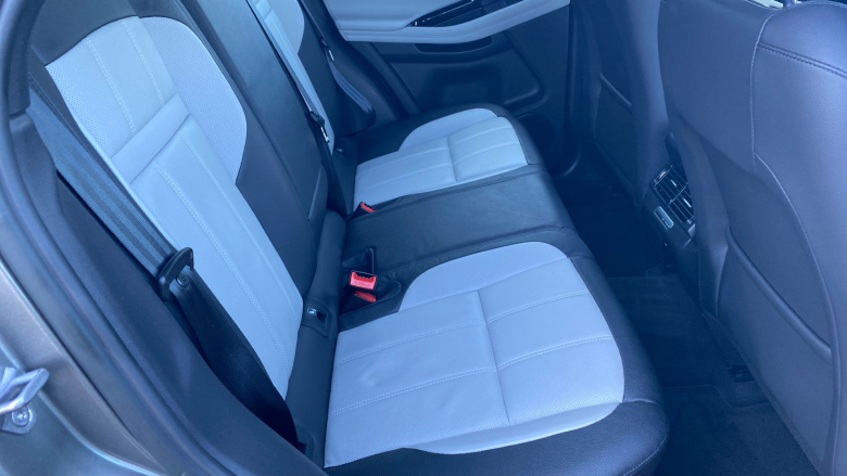 Land Rover Range Rover Evoque 2.0 D200 R-Dynamic SE 5dr Auto Diesel Hatchback